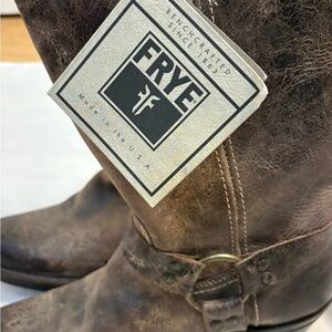 Frye Men's Distressed Leather Western Boots